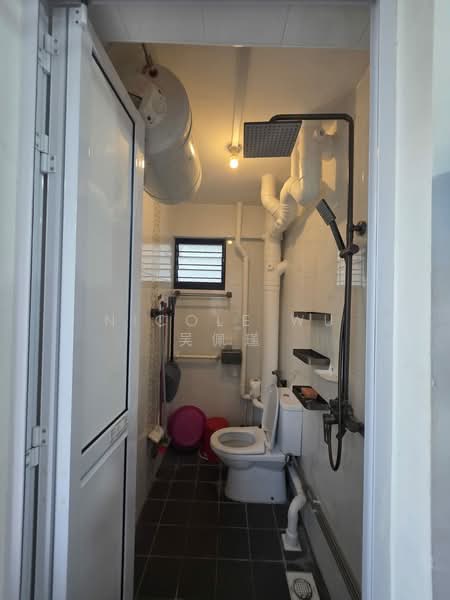 154 Serangoon North Avenue 1, 154 Serangoon North Avenue 1, Room Rental, 150 sqft, HDB Flat For Rent, by Nicole Wu 吴佩瑾, 500132843 - Bathroom - PropertyGuru.com.sg
