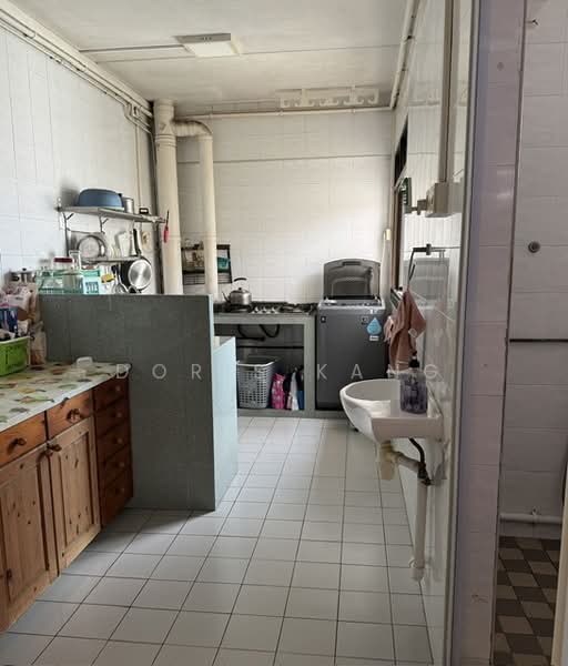 59 Strathmore Avenue, 59 Strathmore Avenue, Room Rental, 120 sqft, HDB Flat For Rent, by Doris Kang, 500132860 - Kitchen - PropertyGuru.com.sg