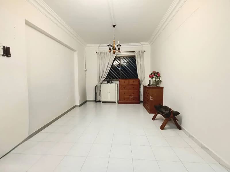 898A Tampines Street 81, 898A Tampines Street 81, 3 Bedrooms, 1,367 sqft, HDB Flat For Sale, by OHMYHOME PTE LTD, 500132865 - Living Room - PropertyGuru.com.sg