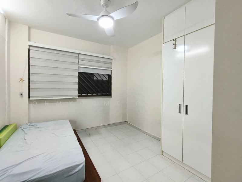 898A Tampines Street 81, 898A Tampines Street 81, 3 Bedrooms, 1,367 sqft, HDB Flat For Sale, by OHMYHOME PTE LTD, 500132865 - Bedroom - PropertyGuru.com.sg