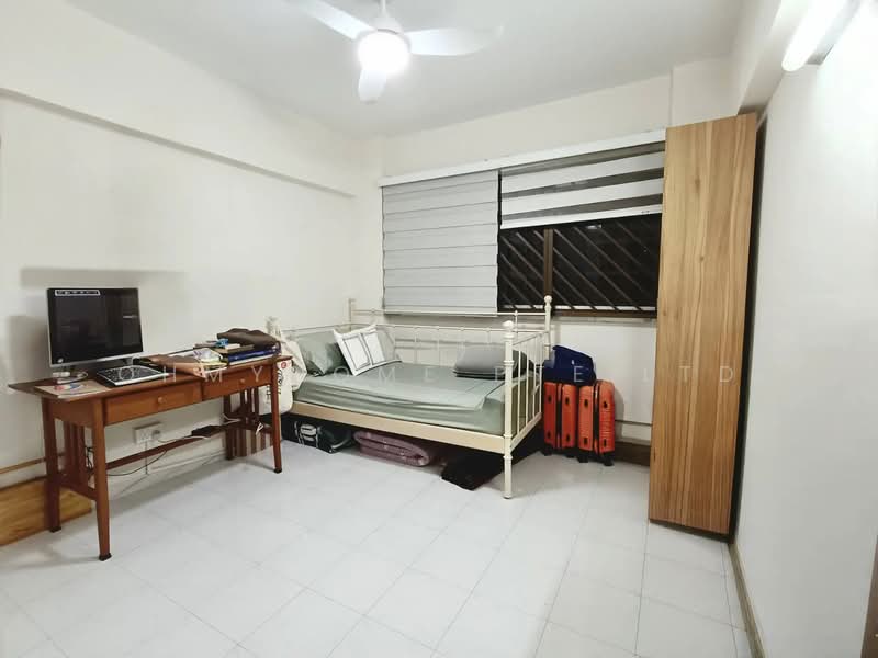 898A Tampines Street 81, 898A Tampines Street 81, 3 Bedrooms, 1,367 sqft, HDB Flat For Sale, by OHMYHOME PTE LTD, 500132865 - Bedroom - PropertyGuru.com.sg