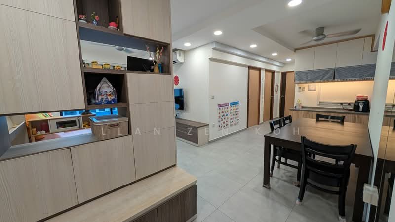 808A Choa Chu Kang Avenue 1, 808A Choa Chu Kang Avenue 1, 3 Bedrooms, 990 sqft, HDB Flat For Rent, by Allan Zen Koh, 500132873 - Living Room - PropertyGuru.com.sg