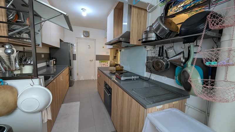 808A Choa Chu Kang Avenue 1, 808A Choa Chu Kang Avenue 1, 3 Bedrooms, 990 sqft, HDB Flat For Rent, by Allan Zen Koh, 500132873 - Kitchen - PropertyGuru.com.sg