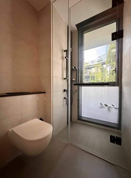 Jervois Mansion, 16 Jervois Close, 4 Bedrooms, 1,539 sqft, Condominium For Rent, by Melvin Sim, 500132877 - Bathroom - PropertyGuru.com.sg