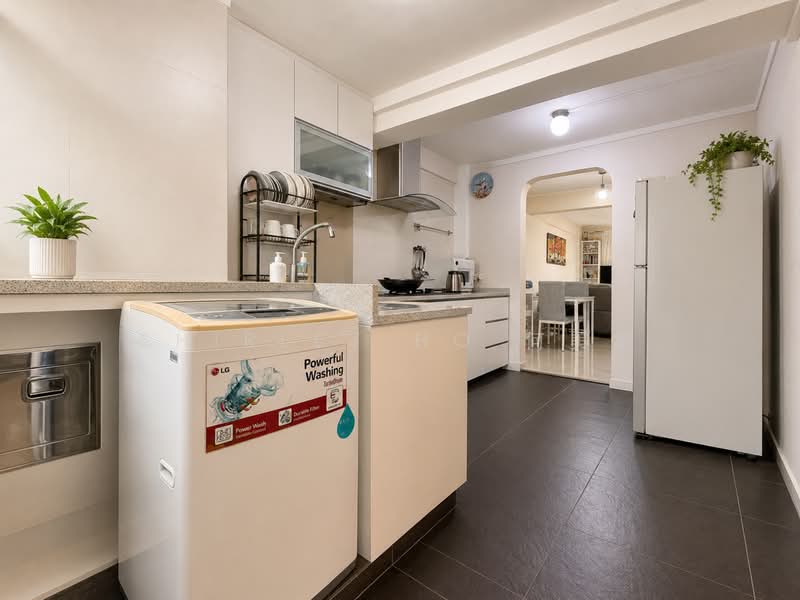 65 Kallang Bahru, 65 Kallang Bahru, 2 Bedrooms, 699 sqft, HDB Flat For Sale, by Shirley Ho 何美妮, 500132883 - Kitchen - PropertyGuru.com.sg
