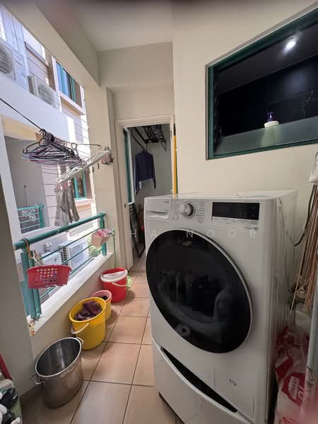 Palmwoods, 450 Upper Changi Road, 3 Bedrooms, 1,002 sqft, Condominium For Sale, by Zaleha Noor, 500132886 - Balcony - PropertyGuru.com.sg