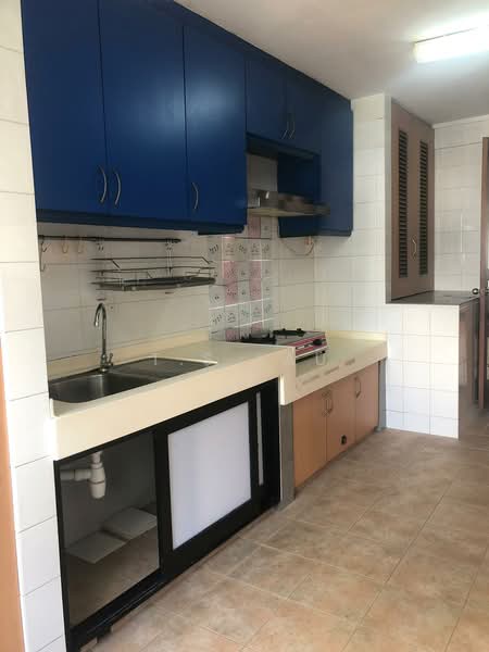 167 Woodlands Street 11, 167 Woodlands Street 11, 2 Bedrooms, 780 sqft, HDB Flat For Rent, by T.S Lau, 500132888 - Kitchen - PropertyGuru.com.sg
