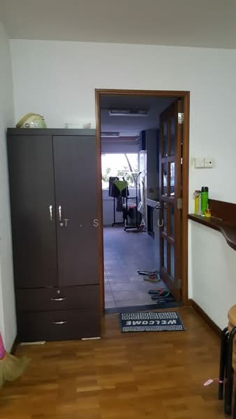 167 Woodlands Street 11, 167 Woodlands Street 11, 2 Bedrooms, 780 sqft, HDB Flat For Rent, by T.S Lau, 500132888 - Entrance - PropertyGuru.com.sg