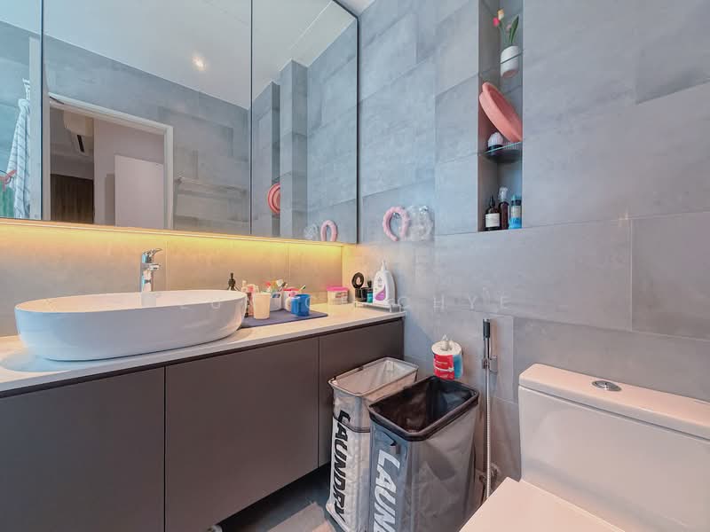 Coastarina, 510 East Coast Road, 3 Bedrooms, 840 sqft, Condominium For Sale, by Eunice Chye, 500132889 - Bathroom - PropertyGuru.com.sg