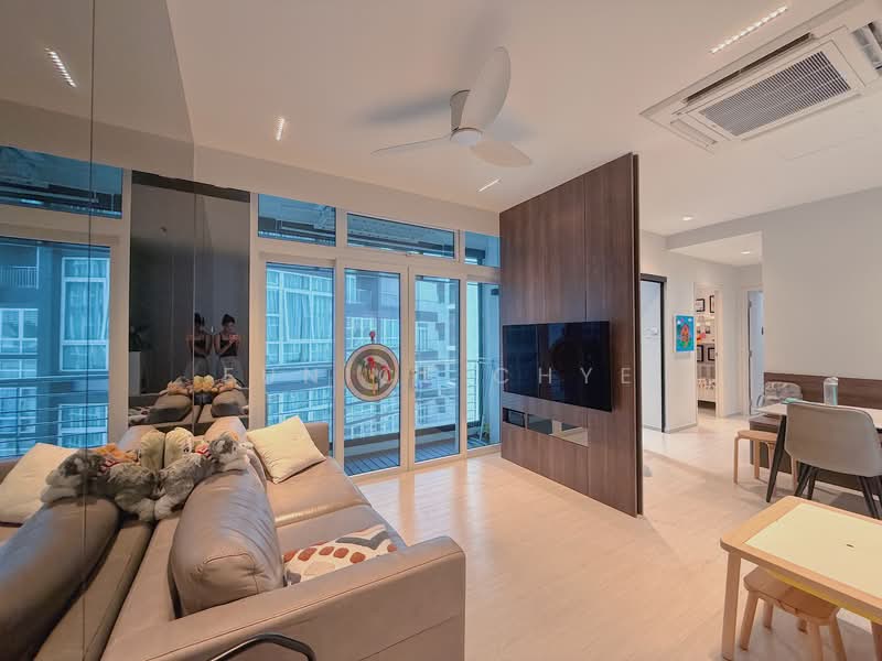 Coastarina, 510 East Coast Road, 3 Bedrooms, 840 sqft, Condominium For Sale, by Eunice Chye, 500132889 - Living Room - PropertyGuru.com.sg