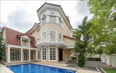 For Rent - Woodgrove Estate