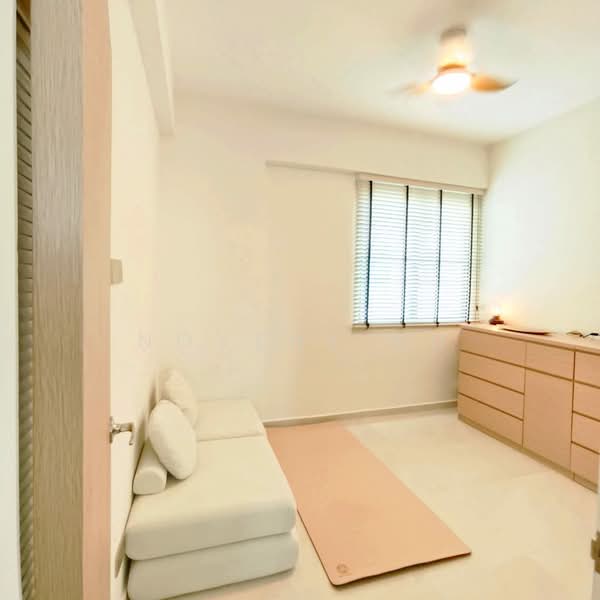 Springdale Condo, 53 Hindhede Walk, 2 Bedrooms, 925 sqft, Condominium For Sale, by Novene Ng, 500132909 - Interior - PropertyGuru.com.sg