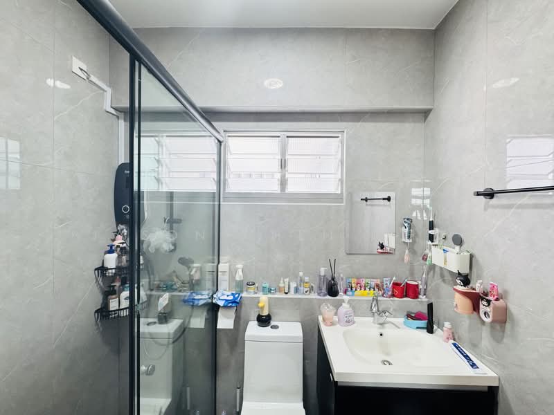 330A Anchorvale Street, 330A Anchorvale Street, 3 Bedrooms, 1,206 sqft, HDB Flat For Sale, by Jason Chen 陈野文, 500132924 - Bathroom - PropertyGuru.com.sg