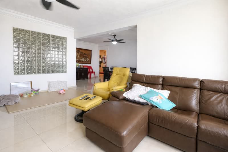 173 Bishan Street 13, 173 Bishan Street 13, 3 Bedrooms, 1,301 sqft, HDB Flat For Sale, by LH Sim, 500132943 - Living Room - PropertyGuru.com.sg