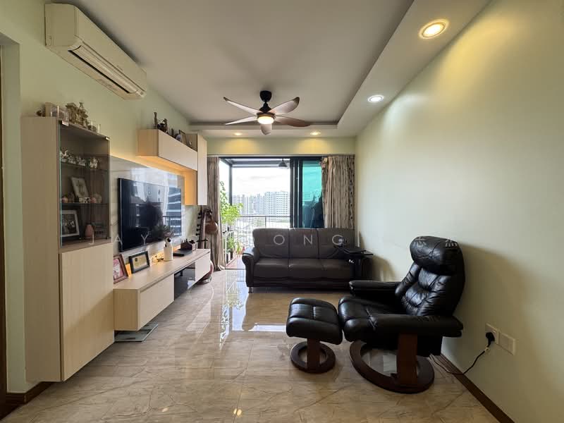 Kingsford Waterbay, 74 Upper Serangoon View, 3 Bedrooms, 893 sqft, Condominium For Sale, by Jay Choong 钟志杰, 500132944 - Living Room - PropertyGuru.com.sg