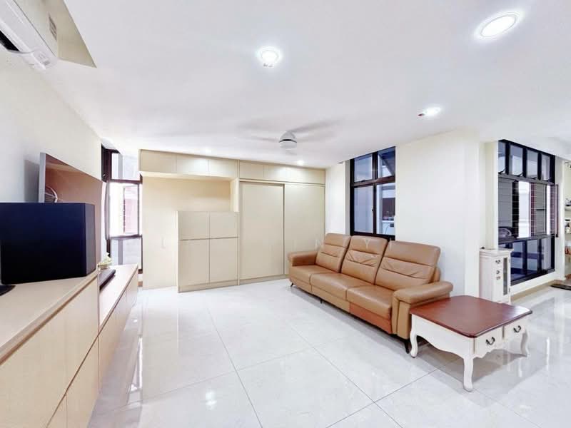 469 Segar Road, 469 Segar Road, 3 Bedrooms, 1,184 sqft, HDB Flat For Sale, by Lam Min Yi, 500132945 - Living Room - PropertyGuru.com.sg