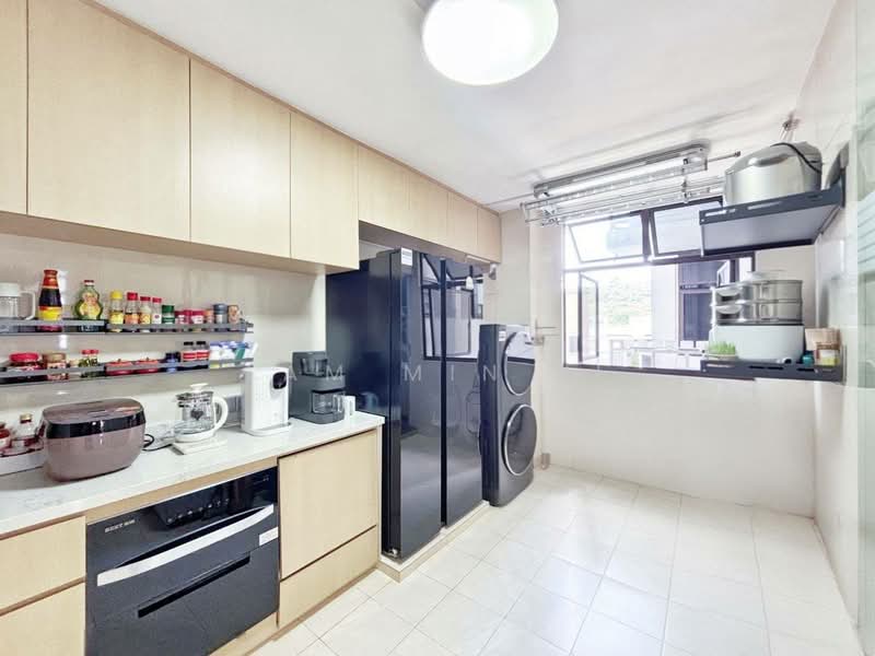 469 Segar Road, 469 Segar Road, 3 Bedrooms, 1,184 sqft, HDB Flat For Sale, by Lam Min Yi, 500132945 - Kitchen - PropertyGuru.com.sg
