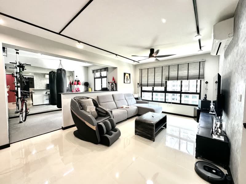 415B Northshore Drive, 415B Northshore Drive, 3 Bedrooms, 1,205 sqft, HDB Flat For Sale, by Jia Xin Lim, 500132949 - Living Room - PropertyGuru.com.sg