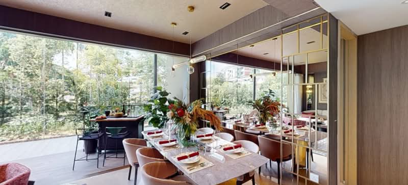 Pinetree Hill, 30 Pine Grove, 5 Bedrooms, 1,733 sqft, Condominium For Sale, by Barry Chew, 500132950 - Dining Room - PropertyGuru.com.sg