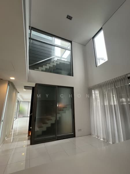 Botanic Garden 3-Storey Bungalow w Lift and Lap Pool, Modern Detached House with Pool and Lift Botanic Gardens 1km Nanyang Pri/ Raffles Girls School, 5 Bedrooms, 7,400 sqft, Detached House For Rent, by Amy Chong, 500132972 - Interior - PropertyGuru.com.sg