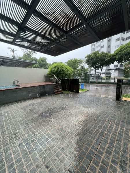 Botanic Garden 3-Storey Bungalow w Lift and Lap Pool, Modern Detached House with Pool and Lift Botanic Gardens 1km Nanyang Pri/ Raffles Girls School, 5 Bedrooms, 7,400 sqft, Detached House For Rent, by Amy Chong, 500132972 - PropertyGuru.com.sg
