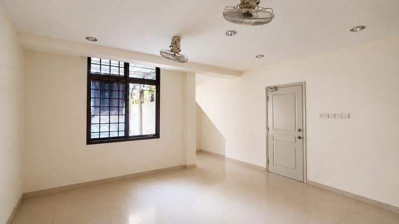 21 Lorong 17 Geylang, Eunos / Geylang / Paya Lebar, 2 Bedrooms, 1,033 sqft, Apartment For Sale, by Eugene Lim, 500132973 - Living Room - PropertyGuru.com.sg