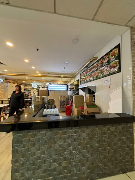 Lucky Plaza, 304 Orchard Road, 150 sqft, Mall Shop For Rent, by Amelyn Peh, 500132976 - Interior - CommercialGuru.com.sg