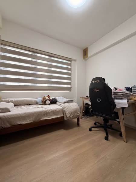 Central Green, 3 Jalan Membina, 3 Bedrooms, 1,292 sqft, Condominium For Sale, by Victor Ho, 500132977 - Bedroom - PropertyGuru.com.sg