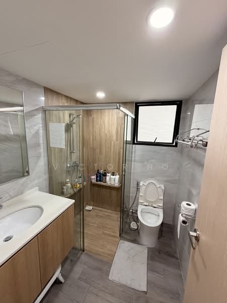 Central Green, 3 Jalan Membina, 3 Bedrooms, 1,292 sqft, Condominium For Sale, by Victor Ho, 500132977 - Bathroom - PropertyGuru.com.sg