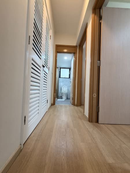 Central Green, 3 Jalan Membina, 3 Bedrooms, 1,292 sqft, Condominium For Sale, by Victor Ho, 500132977 - Corridor - PropertyGuru.com.sg