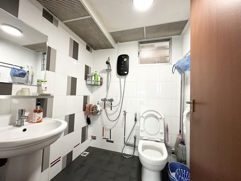 467A Fernvale Link, 467A Fernvale Link, Room Rental, 150 sqft, HDB Flat For Rent, by Er Lin, 500132986 - Bathroom - PropertyGuru.com.sg