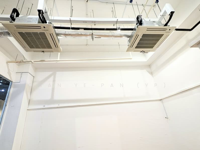 Hexacube, 160 Changi Road, 409 sqft, Mall Shop For Rent, by Chan Ye-Pan (YP), 500133010 - Interior - CommercialGuru.com.sg