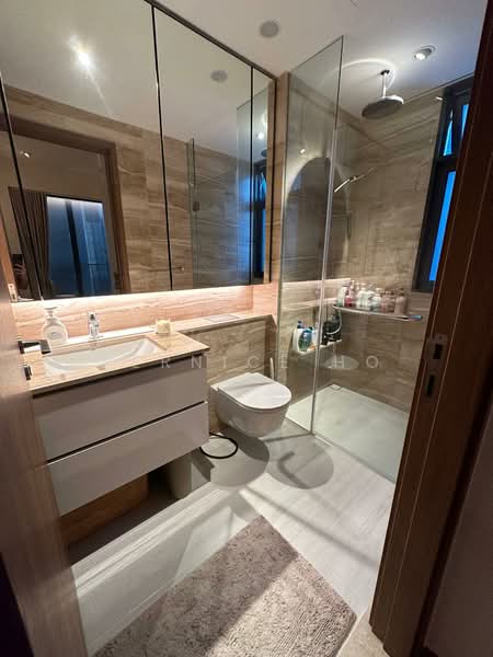 Fourth Avenue Residences, 6 Fourth Avenue, 3 Bedrooms, 1,109 sqft, Condominium For Sale, by Bernice Ho, 500133025 - Bathroom - PropertyGuru.com.sg