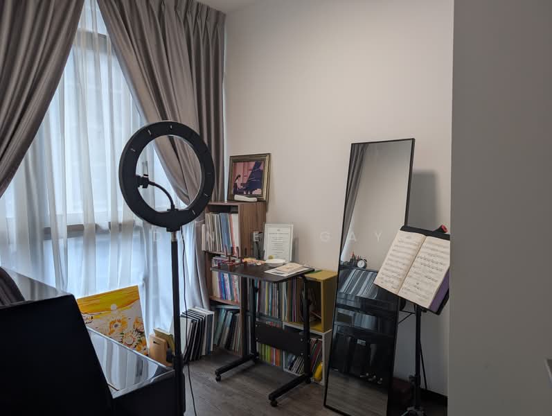 Symphony Suites, 1 Yishun Close, 4 Bedrooms, 1,023 sqft, Condominium For Sale, by Daniel Gay, 500133027 - 2nd Common Bedroom - PropertyGuru.com.sg