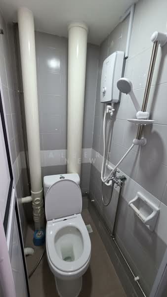 Orchid Park Condominium, 95 Yishun Street 81, Room Rental, 80 sqft, Condominium For Rent, by Albert New, 500133036 - Bathroom - PropertyGuru.com.sg