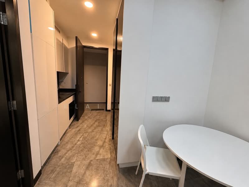 Midtown Bay, 120 Beach Road, 1 Bedroom, 474 sqft, Condominium For Sale, by Klaire Phua, 500133040 - Kitchen - PropertyGuru.com.sg