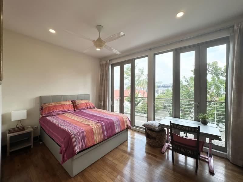 ⭐️⭐️LANDED7772@ Siglap Well Kept Detached, Siglap, 5 Bedrooms, 6,200 sqft, Detached House For Sale, by Joshua Loo, 500133041 - Bedroom - PropertyGuru.com.sg