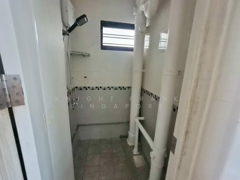 3 Saint George's Road, 3 Saint George's Road, 2 Bedrooms, 635 sqft, HDB Flat For Sale, by Knight Frank Singapore, 500133045 - Bathroom - PropertyGuru.com.sg
