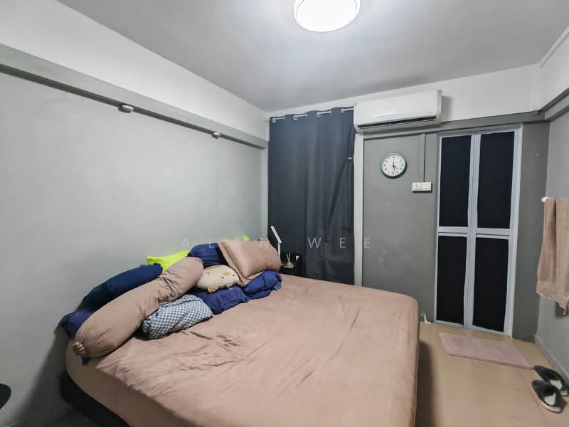 144 Bukit Batok West Avenue 6, 144 Bukit Batok West Avenue 6, 2 Bedrooms, 745 sqft, HDB Flat For Sale, by Alan Wee, 500133067 - Bedroom - PropertyGuru.com.sg