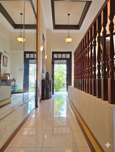 Loyang Villas, Loyang Rise, 5 Bedrooms, 2,217 sqft, Terraced House For Sale, by Jacqueline Soh, 500133070 - Entrance foyer - PropertyGuru.com.sg