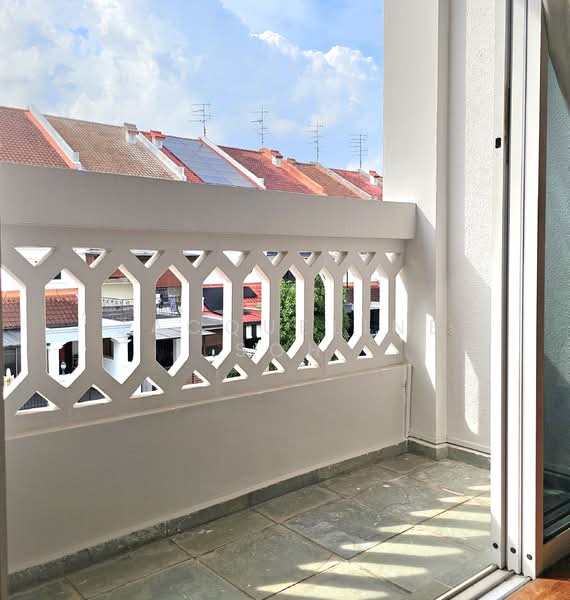 Loyang Villas, Loyang Rise, 5 Bedrooms, 2,217 sqft, Terraced House For Sale, by Jacqueline Soh, 500133070 - Balcony - PropertyGuru.com.sg