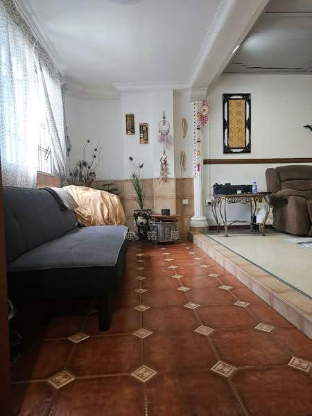 302 Hougang Avenue 5, 302 Hougang Avenue 5, 3 Bedrooms, 1,410 sqft, HDB Flat For Sale, by Alvin Tan  陈铭泽, 500133075 - Living Room - PropertyGuru.com.sg