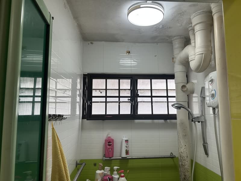 16 Eunos Crescent, 16 Eunos Crescent, 2 Bedrooms, 753 sqft, HDB Flat For Sale, by Mike Cheah, 500133084 - Bathroom - PropertyGuru.com.sg