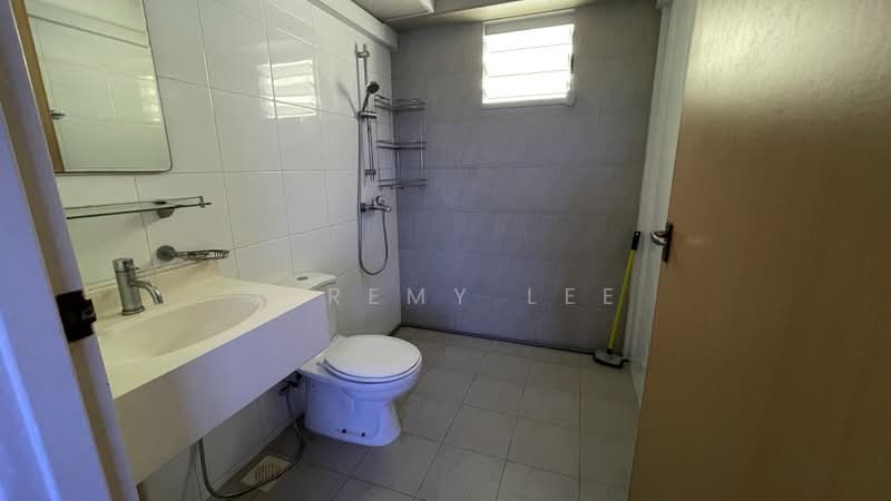 289A Punggol Place, 289A Punggol Place, 2 Bedrooms, 742 sqft, HDB Flat For Rent, by Jeremy Lee, 500133088 - Bathroom - PropertyGuru.com.sg