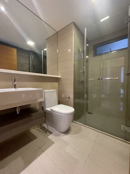 Woodhaven, 71 Woodgrove Avenue, 3 Bedrooms, 1,173 sqft, Condominium For Sale, by Richard Koh, 500133091 - Bathroom - PropertyGuru.com.sg