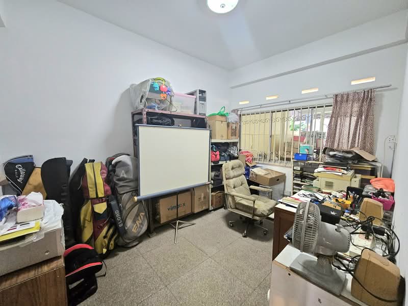 Eng Kong Garden, Eng Kong Garden, 4 Bedrooms, 2,500 sqft, Semi-Detached House For Rent, by Garant Pang, 500133098 - Study - PropertyGuru.com.sg