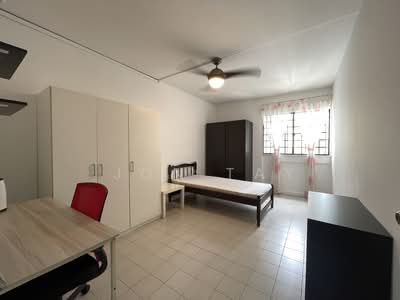 For Rent - 450 Tampines Street 42