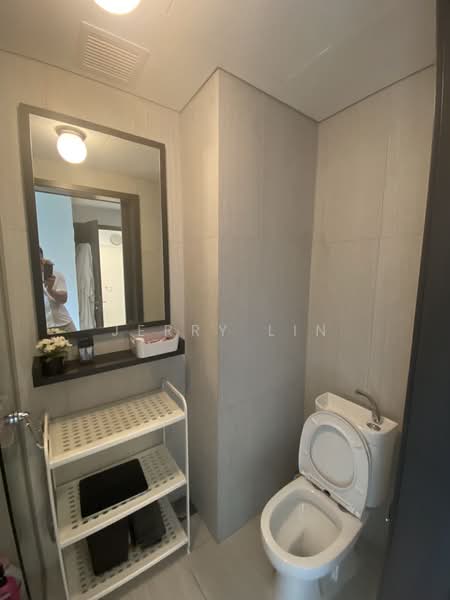 The Rise @ Oxley - Residences, 71 Oxley Rise, 2 Bedrooms, 646 sqft, Apartment For Rent, by Jerry Lin, 500133101 - Bathroom - PropertyGuru.com.sg