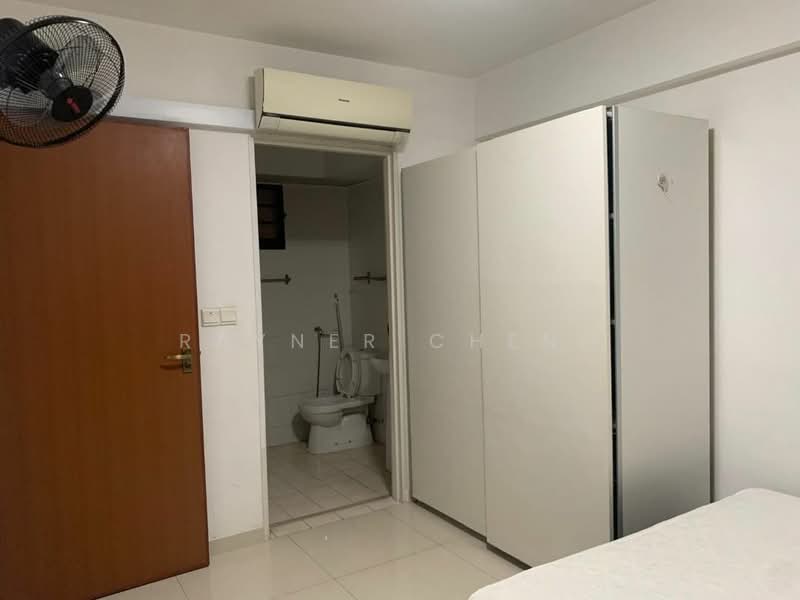 335B Yishun Riverwalk, 335B Yishun Street 31, 2 Bedrooms, 721 sqft, HDB Flat For Rent, by Rayner Cheng, 500133127 - Bathroom - PropertyGuru.com.sg