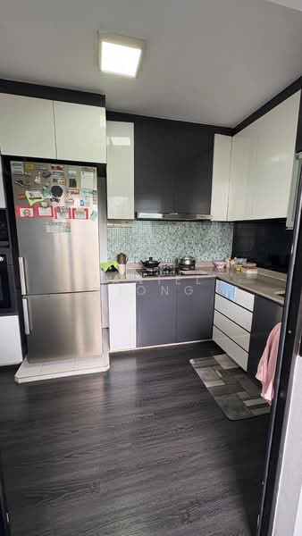 550B Segar Road, 550B Segar Road, 3 Bedrooms, 1,216 sqft, HDB Flat For Sale, by Daniel Kiong, 500133129 - Kitchen - PropertyGuru.com.sg